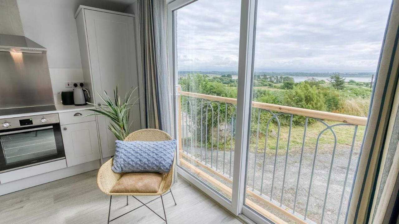 Tan Yr Allt Llangadwaladr  エクステリア 写真