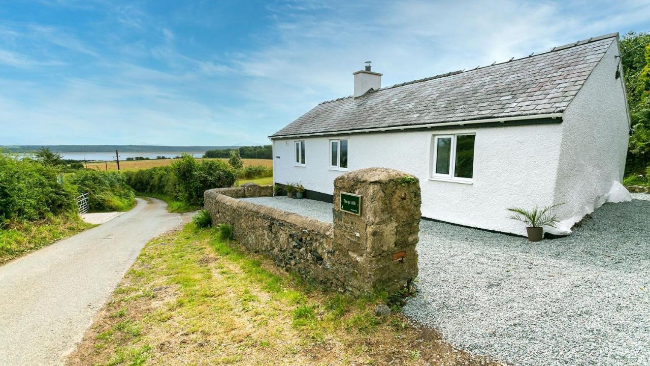Tan Yr Allt Llangadwaladr  エクステリア 写真
